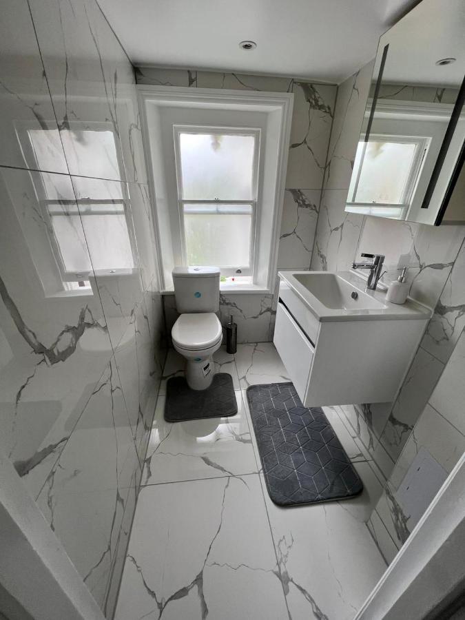Lovely 2 Bedroom Flat With Roof Terrace In London Nw6 Esterno foto