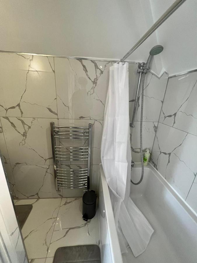 Lovely 2 Bedroom Flat With Roof Terrace In London Nw6 Esterno foto